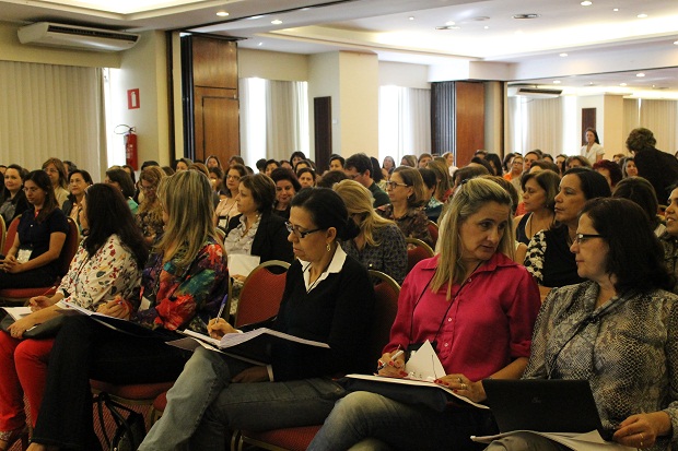 Cerca de 140 gestores do setor pedagógico das SREs participam da capacitação. Foto: Geanine Nogueira ACS/SEE